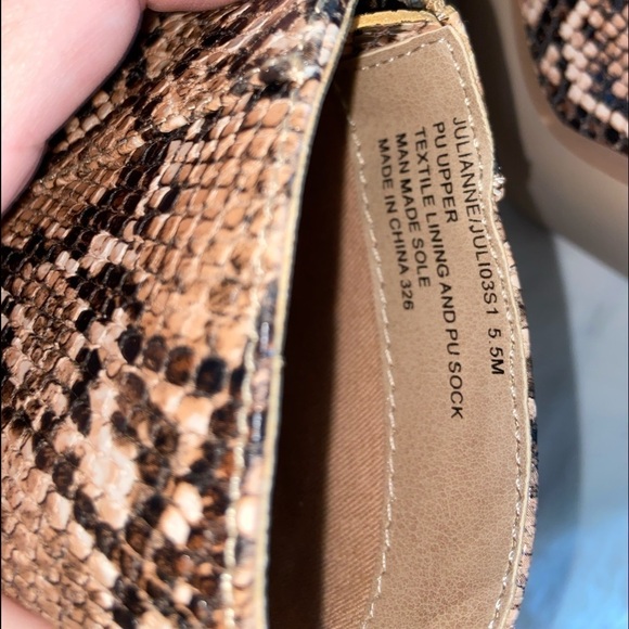Steve Madden Julianna Snake Embossed Bootie Size 5.5 - Picture 5 of 5